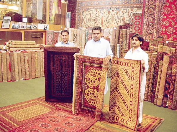 Pakistan shopping and food tour
