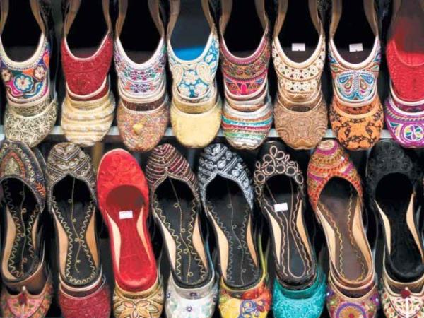 Pakistan shopping and food tour