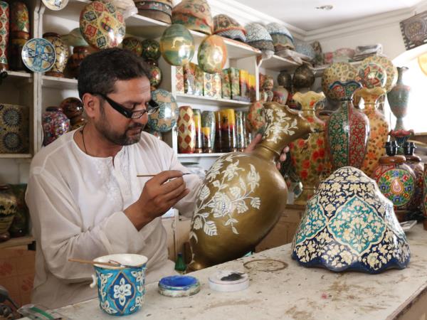 Pakistan shopping and food tour