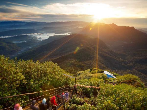 Sri Lanka and Maldives 14 day holiday