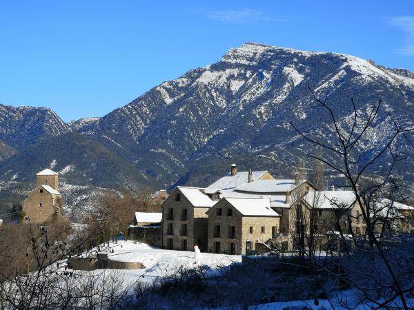 Winter walking & snow shoeing holiday in the Pyrenees
