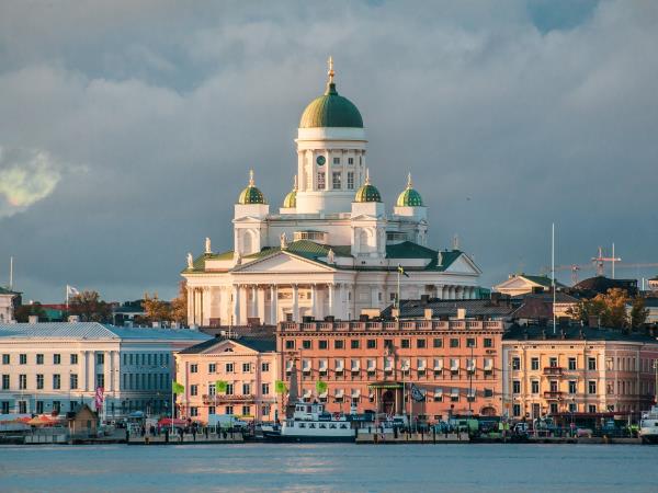 Helsinki and Lakeland nature  tour 