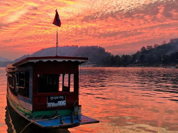 Laos holiday, Luang Prabang and the Plain of Jars