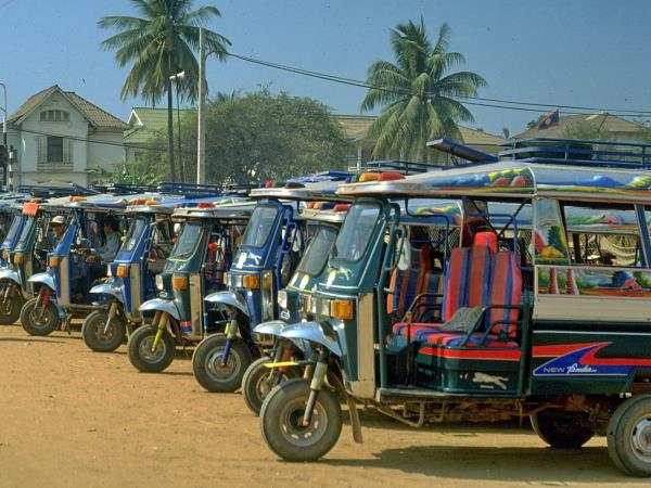 Laos holiday, Luang Prabang and the Plain of Jars