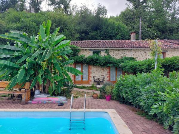 Wellness and yoga retreat in France