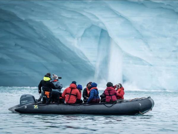 Spitsbergen Autumn photography tour, 12 guests