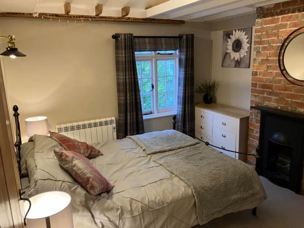 West Sussex holiday cottage, sleeps 5