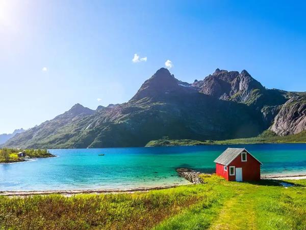 Lofoten Islands sailing holiday, Norway