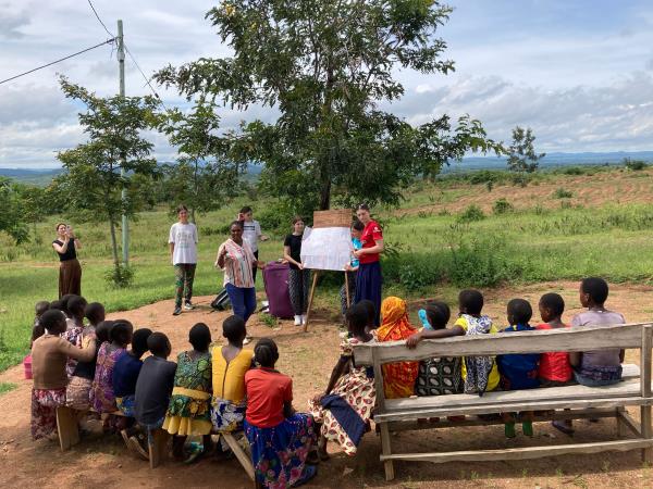 Family volunteering in Tanzania