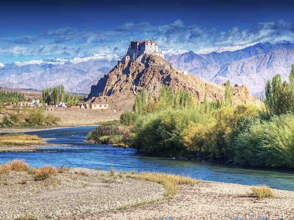 Ladakh mountains trekking adventure