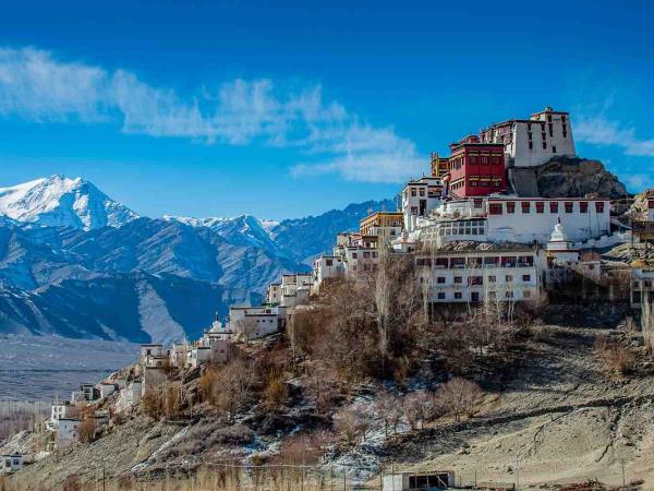 Ladakh mountains trekking adventure