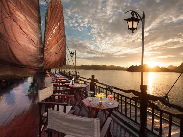 Hanoi to Saigon small group tour