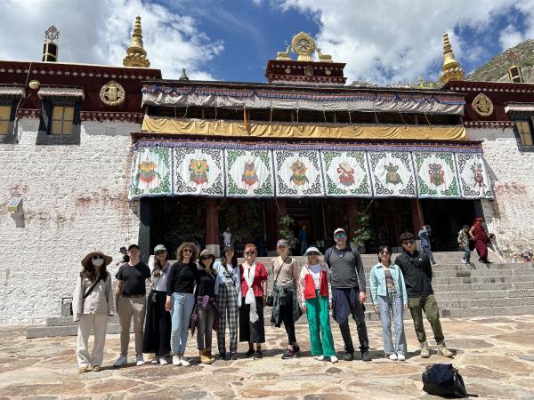 Lhasa to Tibet Everest Base Camp tour