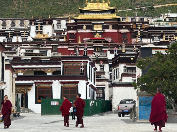 Tibet culture tour & Everest base camp