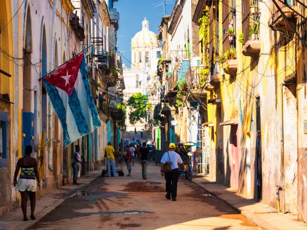 Cuba cycling and culture tour