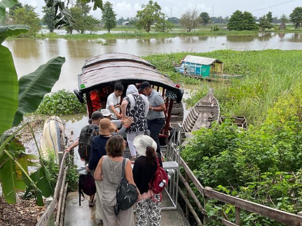 Mekong cruise in Vietnam & Cambodia
