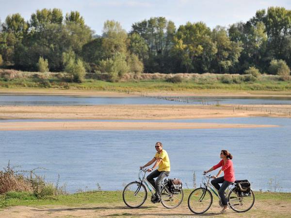Chateau to Chateau family cycling tour in the Loire