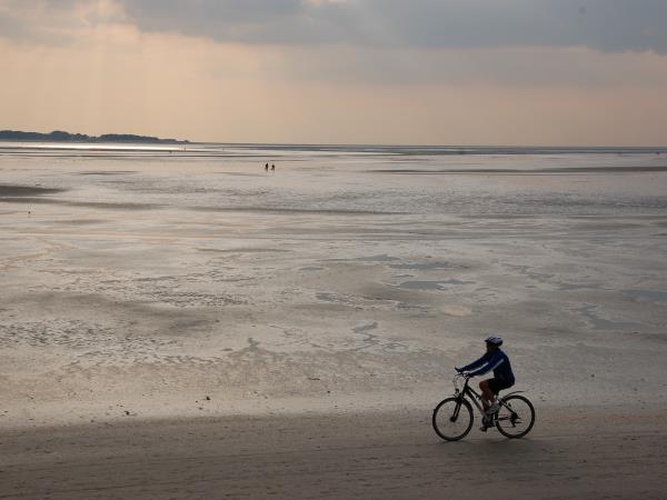 Bay of the Somme family cycling holiday, France
