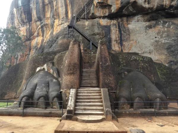Best of Sri Lanka group tour