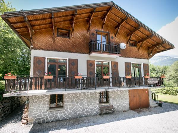 French Alps guided walking holidays