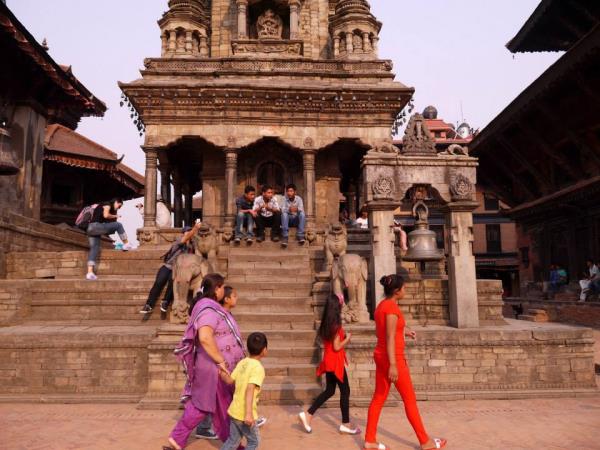 Nepal tailor made 8 day tour