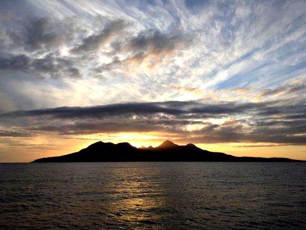 Luxury autumn wildlife Hebrides cruise