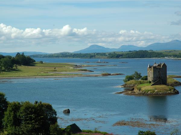Luxury mini cruise in Scotland