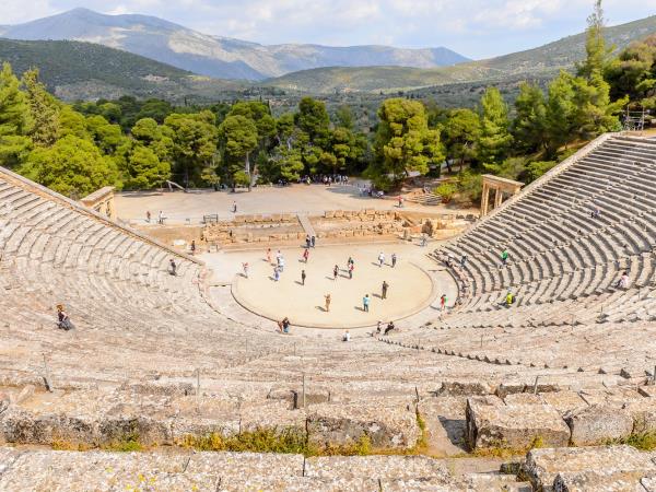 Budget mainland Greece tour
