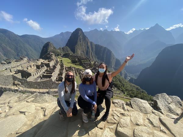 Teaching and family volunteering in Peru 