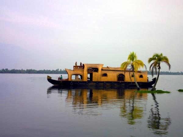 Kerala highlights and Maldives holiday