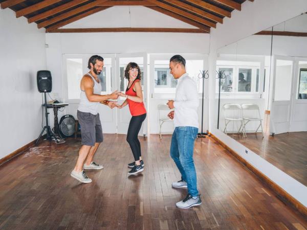 Salsa dancing holiday in Colombia