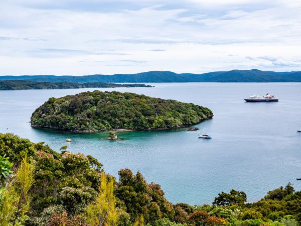 New Zealand, Stewart Island & Fiordland cruise