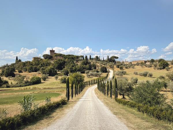 Tuscany cycling holiday, self guided