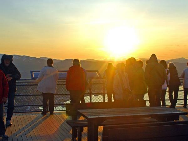Huskies, wilderness and midnight sun in Norway holiday