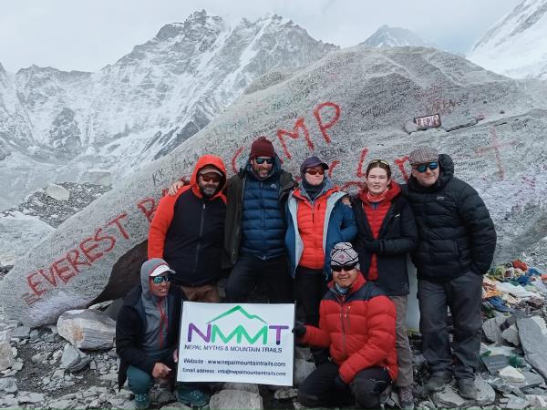 Nepal small group trekking tour, Three Passes 