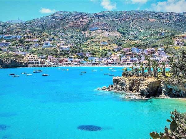 Yoga, hiking and food holiday in Crete