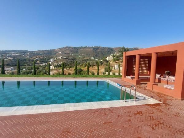 Yoga, hiking and food holiday in Crete