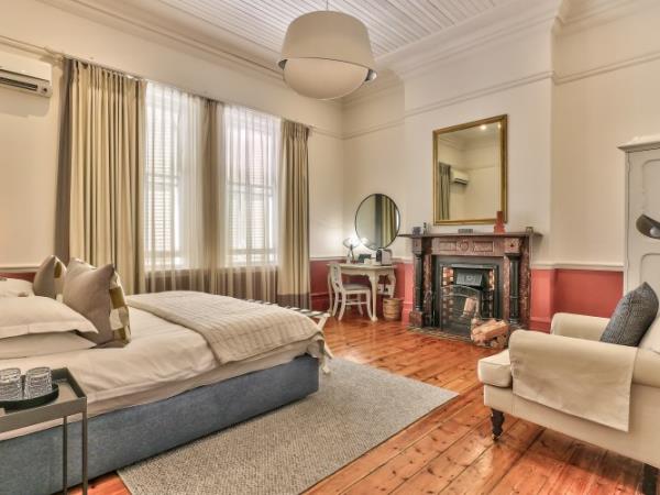 South Africa & Vic Falls active adventure