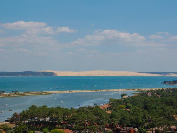 Arcachon Bay cycling holiday, France