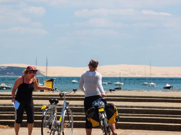 Arcachon Bay cycling holiday, France