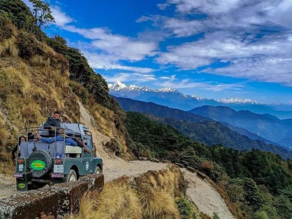 Red panda & rhino wildlife tour in India