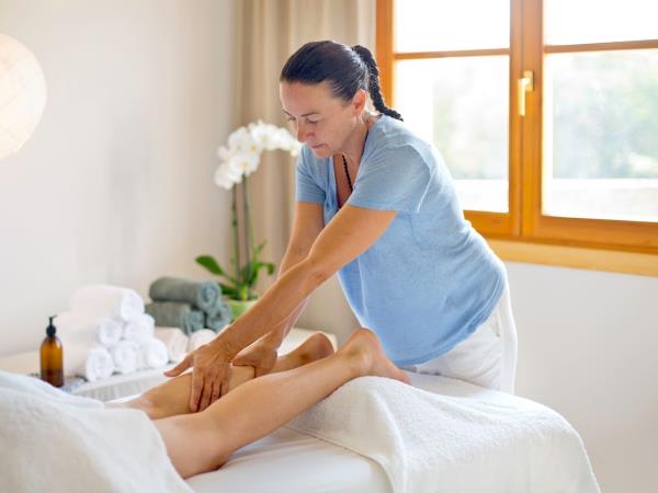 Luxury yoga & hiking holidays Spain