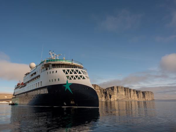 Complete Northwest Passage cruise, 4 weeks