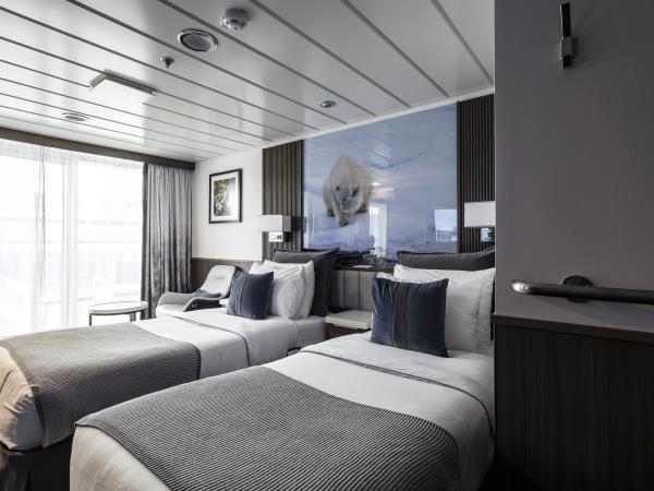 Complete Northwest Passage cruise, 4 weeks