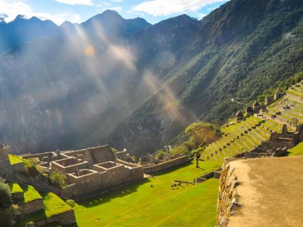 Choquequirao trek to Machu Picchu