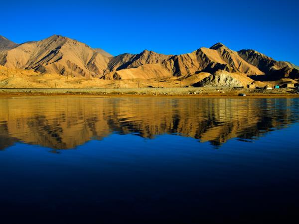 Mt. Muztagh Ata Base Camp trekking tour, China