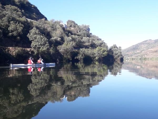 Kayak under the Douro cliffs