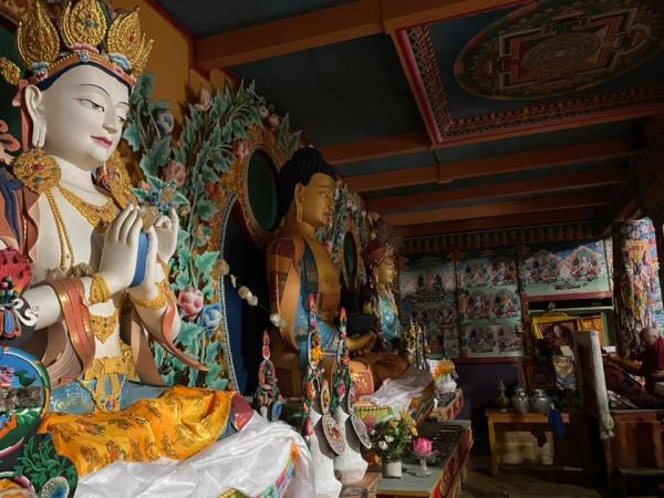 Mountain and Monastery trek in Nepal
