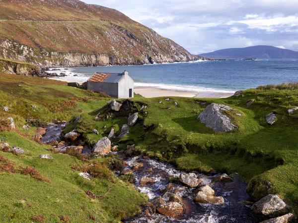 Ireland Wild Atlantic Way EV self drive holiday 