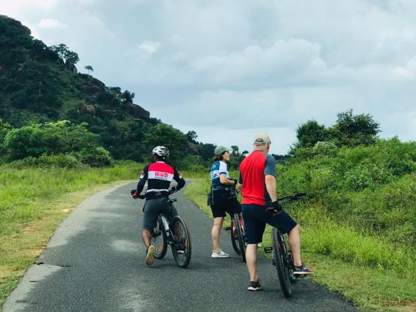 Sri Lanka coast to coast cycling holiday